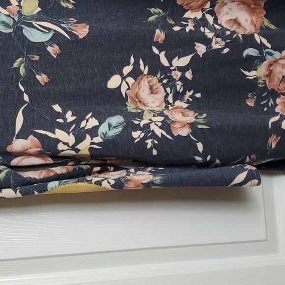 Viamor Tunic Shift Knitted Sweater Dress - Picture 3 of 14